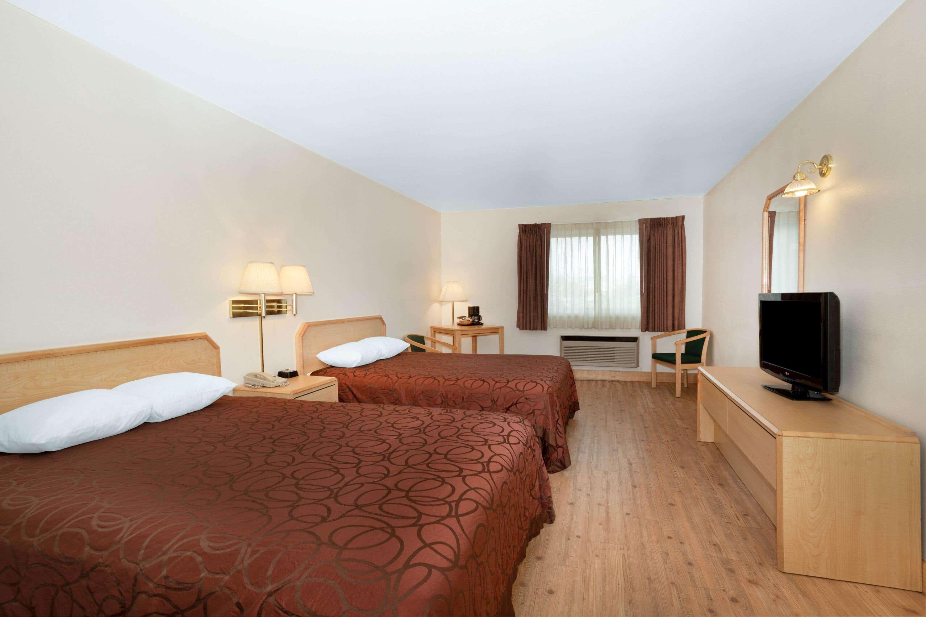 Inn At Lander, Travelodge By Wyndham Экстерьер фото