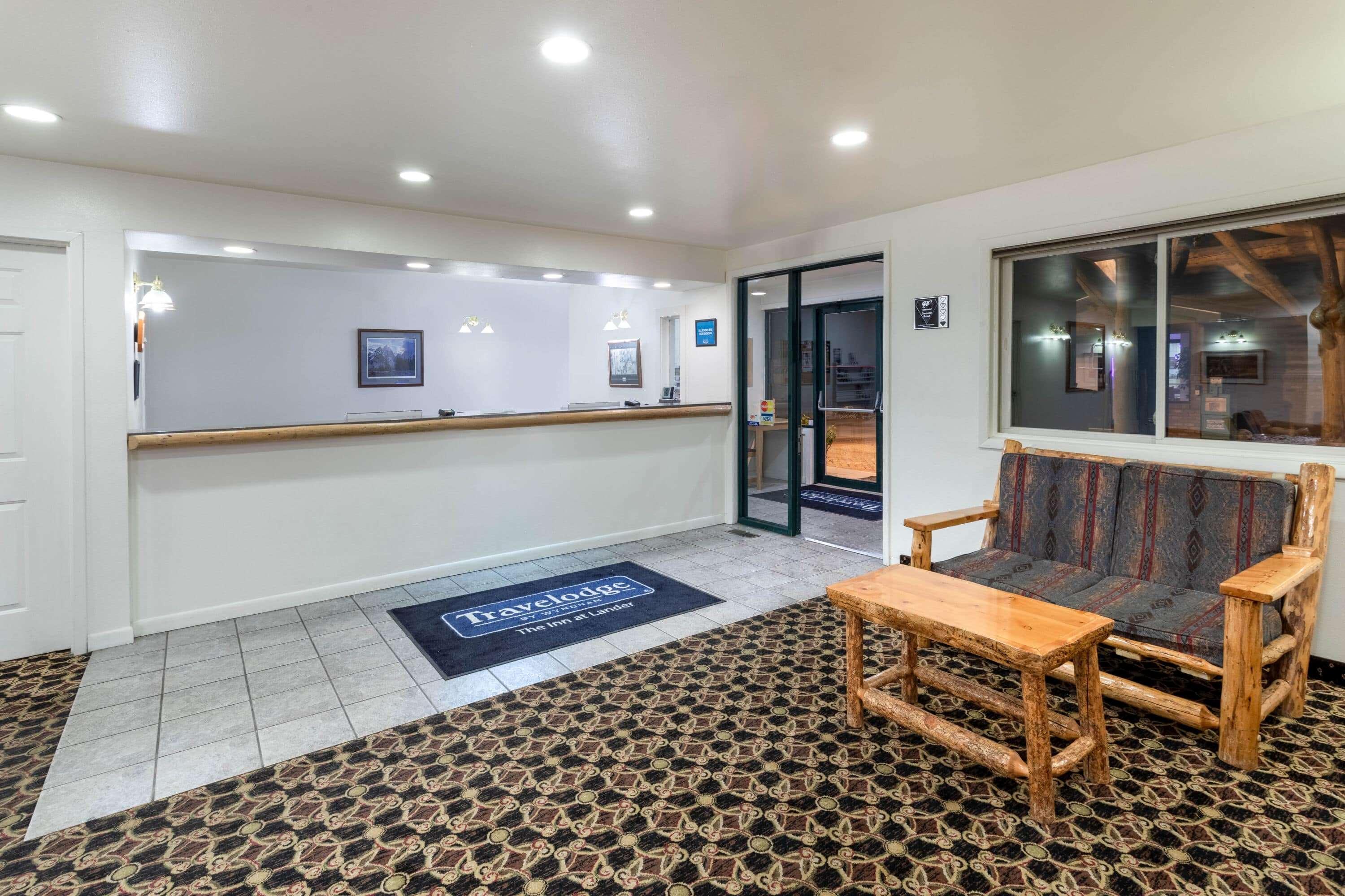 Inn At Lander, Travelodge By Wyndham Экстерьер фото