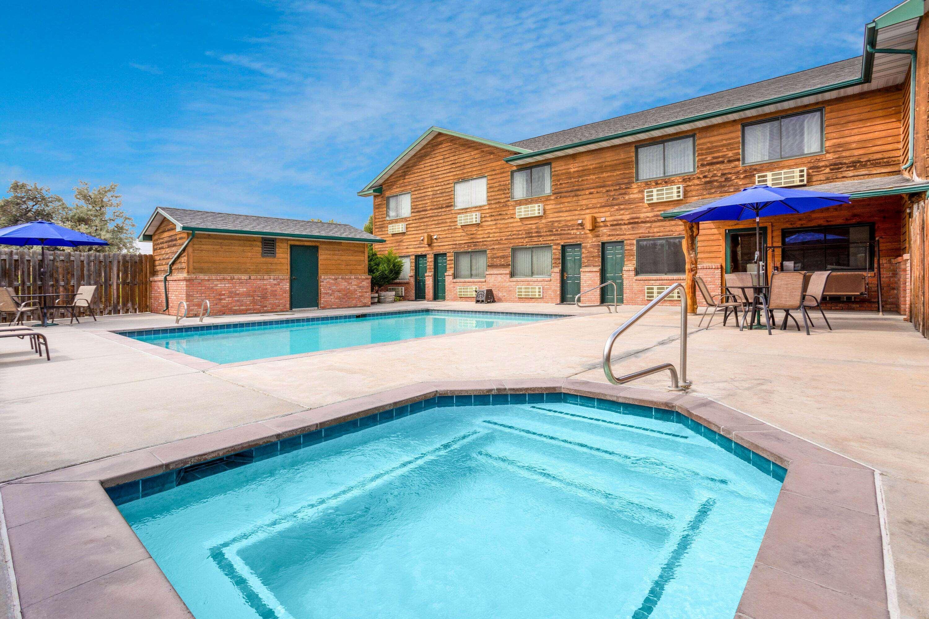Inn At Lander, Travelodge By Wyndham Экстерьер фото